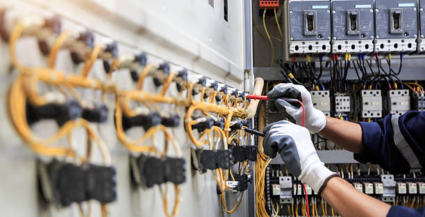 Professional Electrician technician working in Mechanicsville, MD